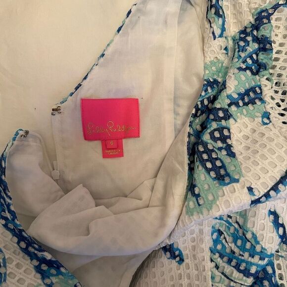Lilly Pulitzer Blue and White Laurie Romper / Jumpsuit / Playsuit with Sleeves - Picture 7 of 9